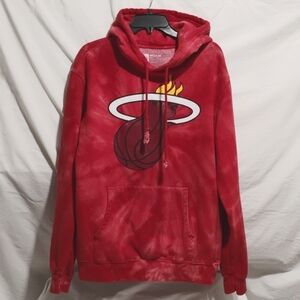 Y&R Miami Heat Hoodie Pullover Sweater Sz.M Gently Worn